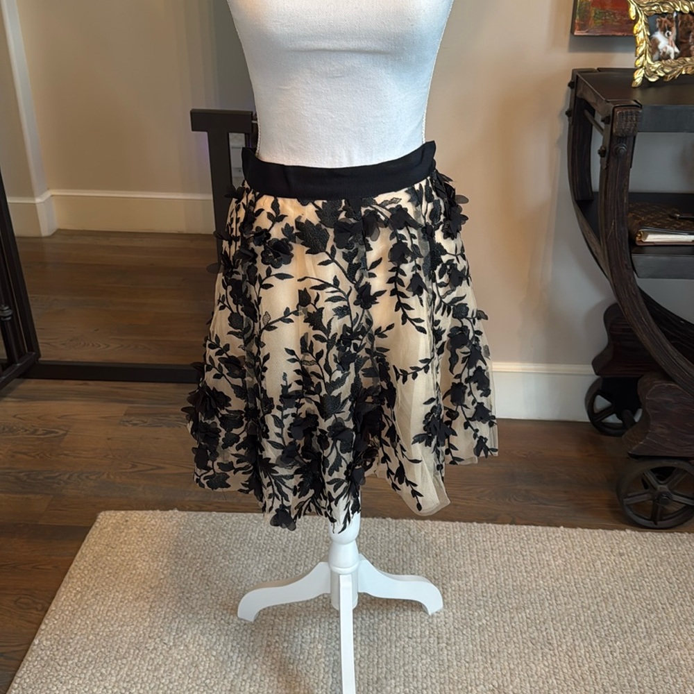 The perfect party skirt. Size 36.  Perfect condition!